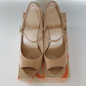 Via Spiga patent leather pumps